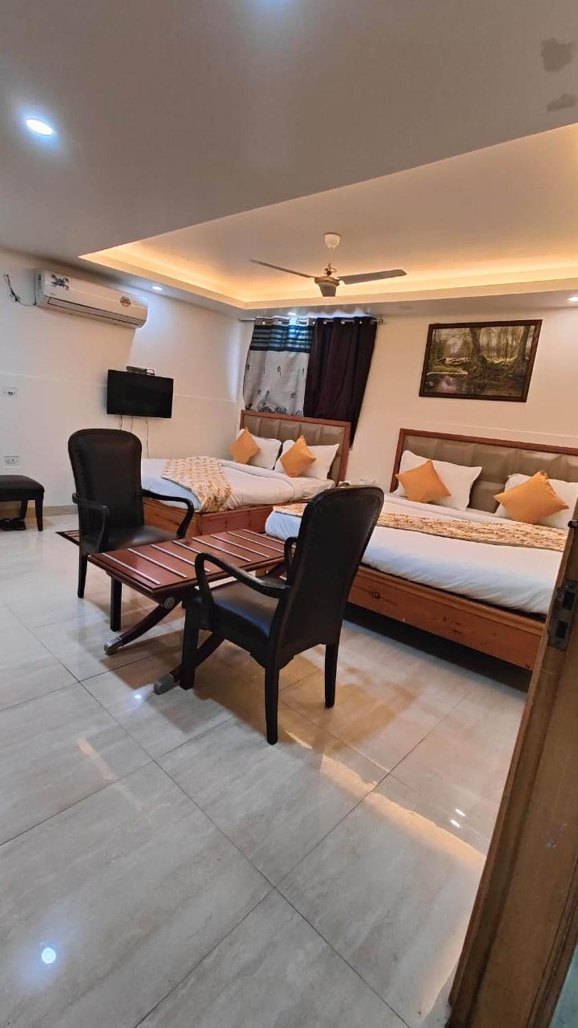 Airport Hotel Mahal New Delhi Eksteriør bilde